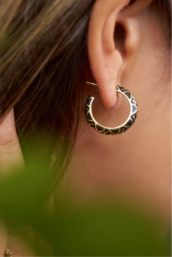 Onyx loops brass baalis