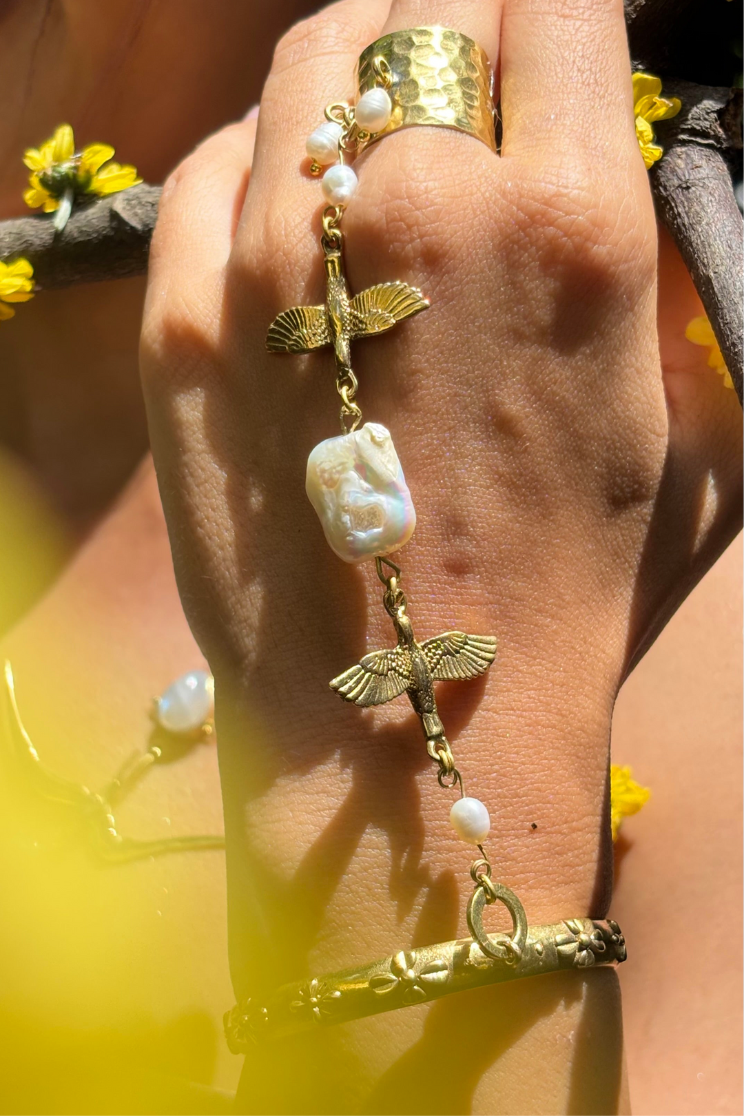 Aazaad parindey hand connector bangle