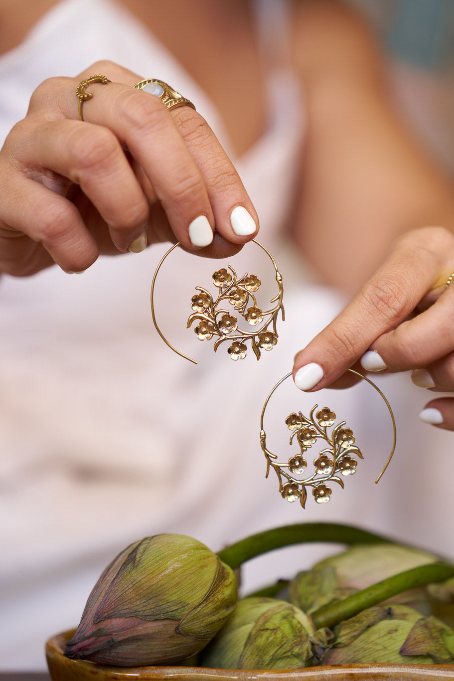 Floral twist brass baali