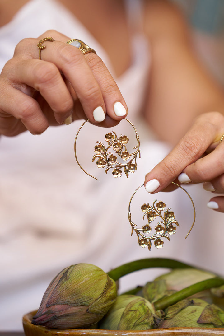 Floral twist brass baali
