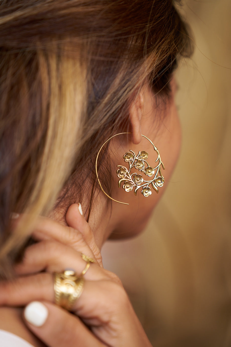 Floral twist brass baali