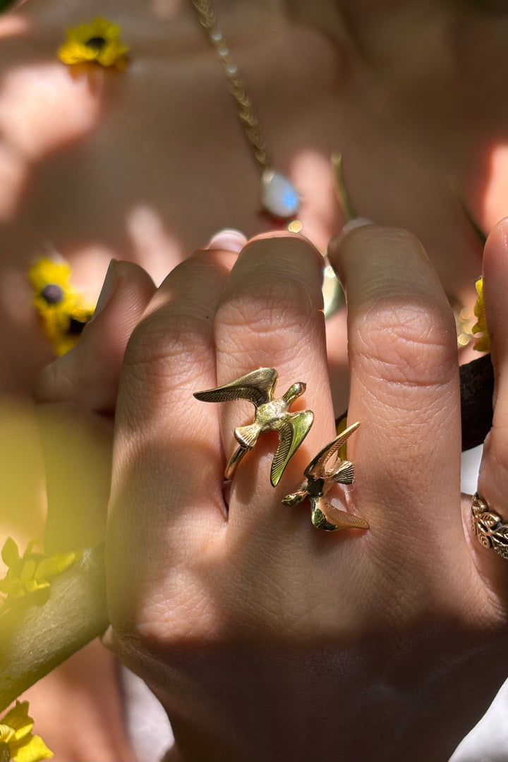 Aazaad parindey - adjustable ring