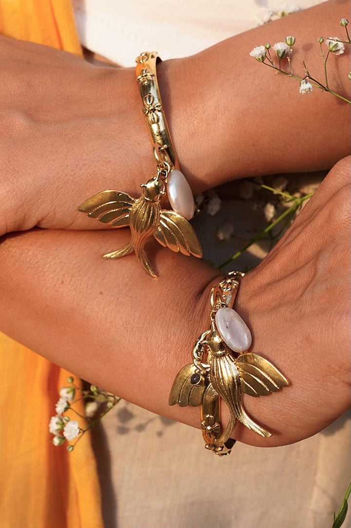 Bye bye birdie brass openable kadha