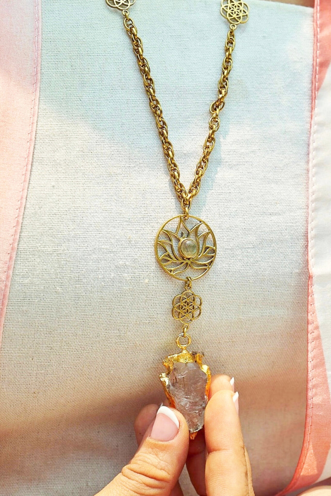 Drops of quartz long necklace