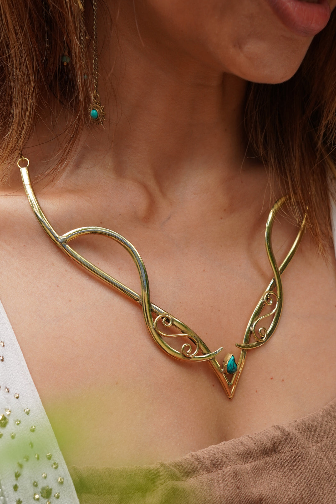 Turquoise collar necklace