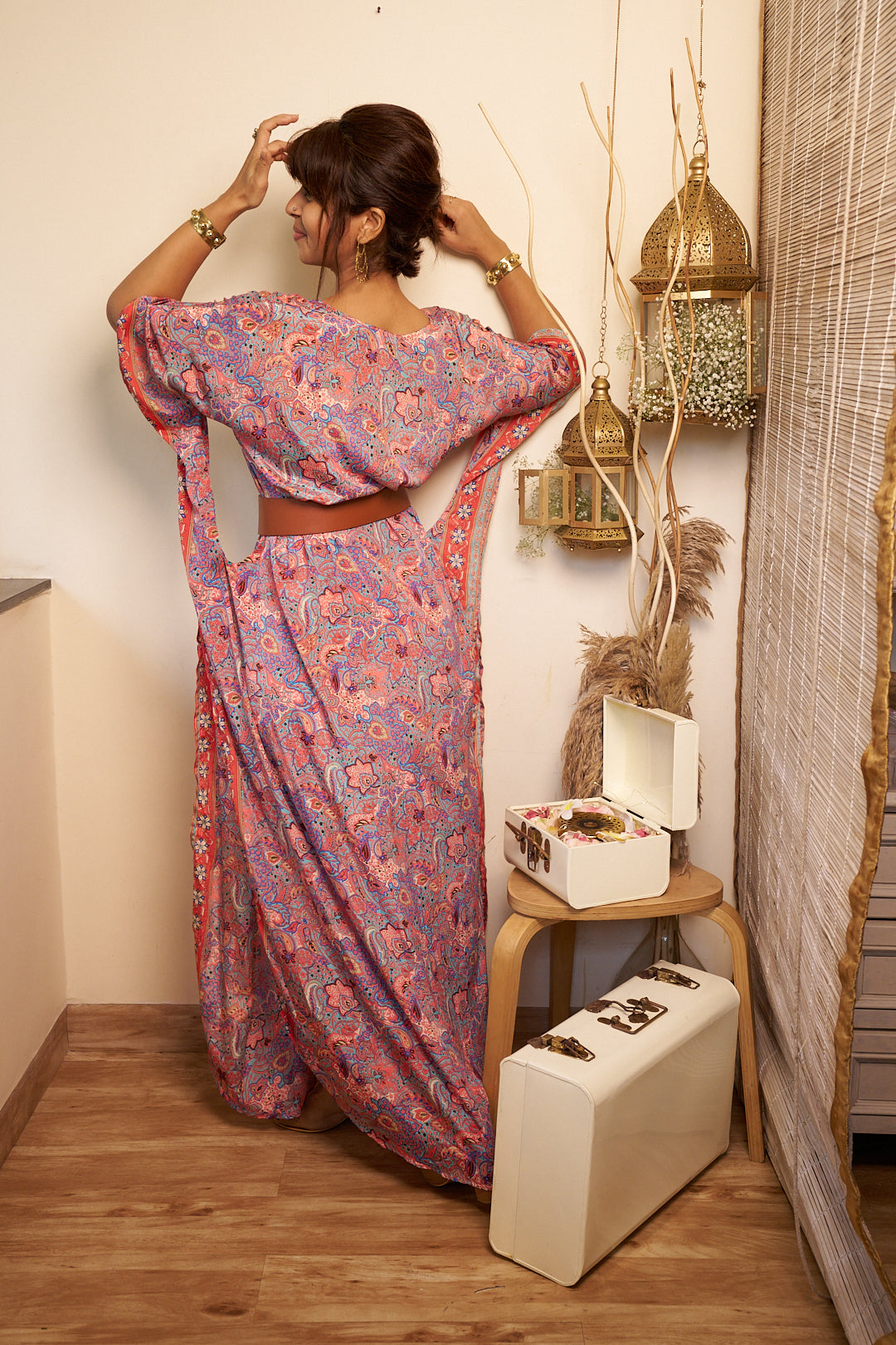 Haya kaftan in Viscose silk with belt.