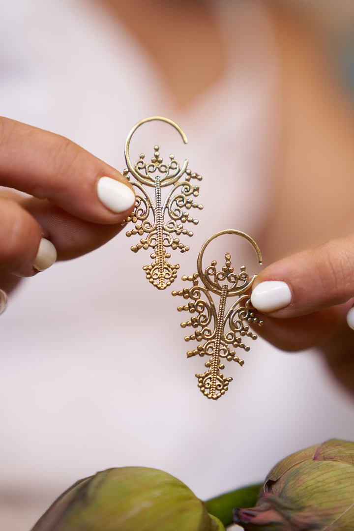 Hoppum - screwless brass earrings