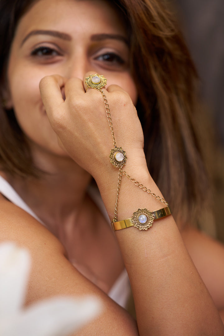 Moonstone haath phool- free size
