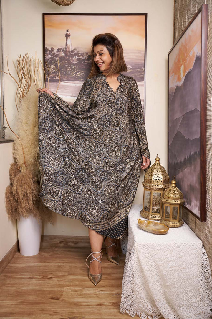 Mastani free size swirl dress in Viscose silk