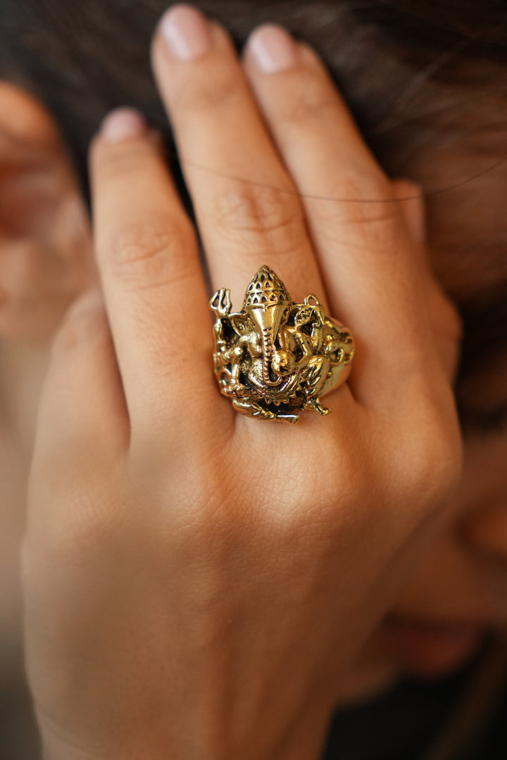 Gannu bappa ring. Non adjustable size 6
