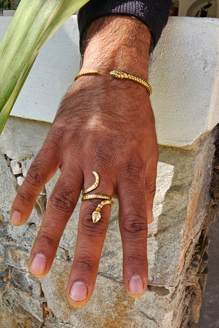 Shivohum ring. Adjustable. Size 6-7.