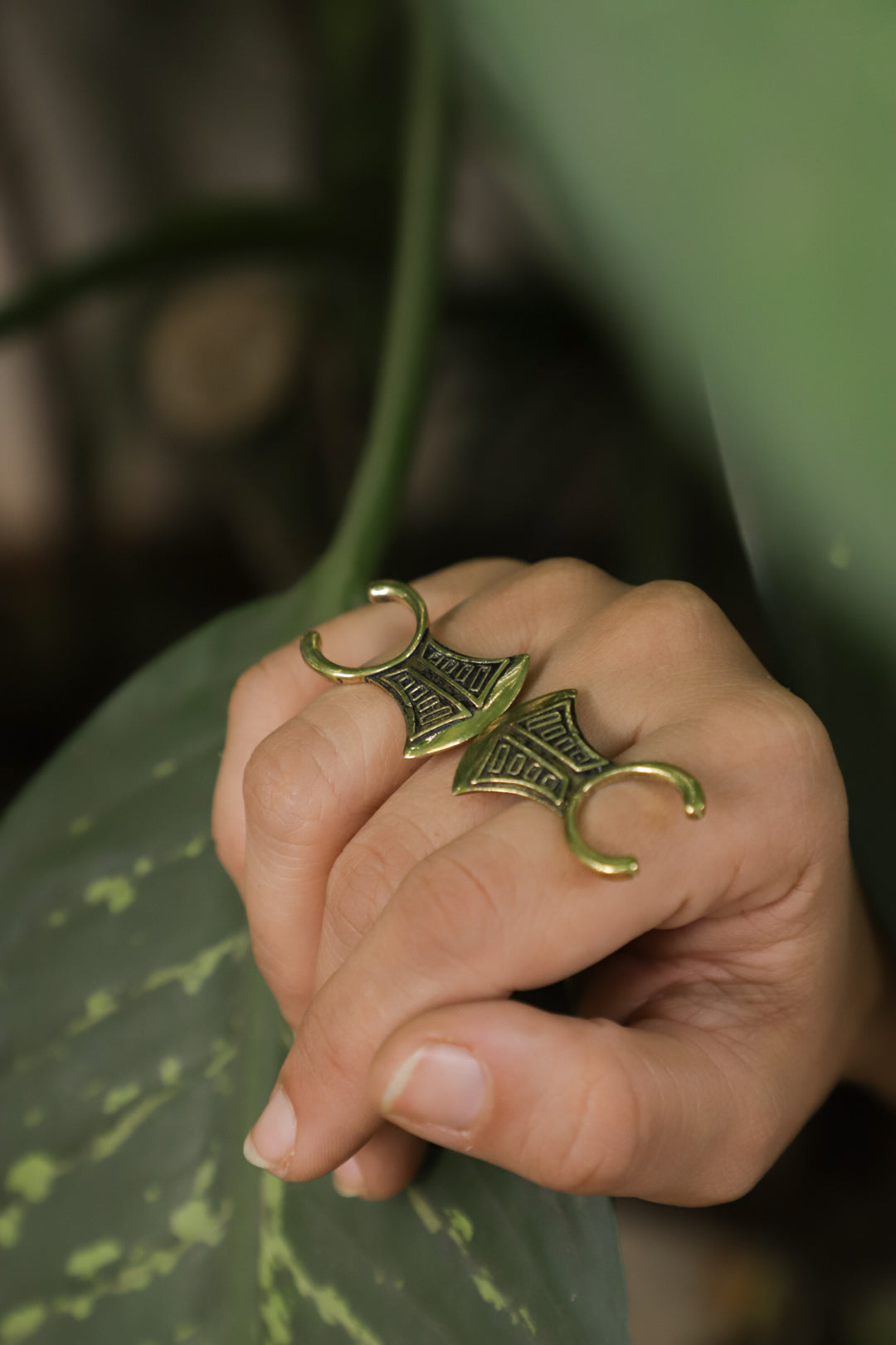 Gypsy brass ring. Adjustable size. 6-9