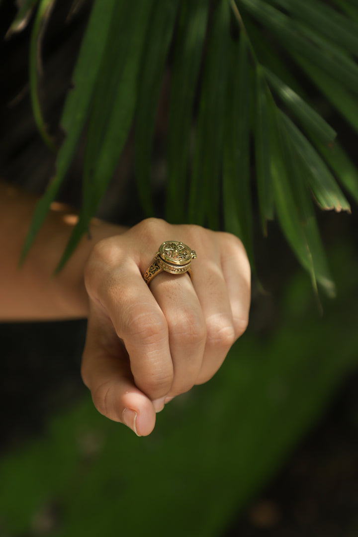Celtic star brass ring