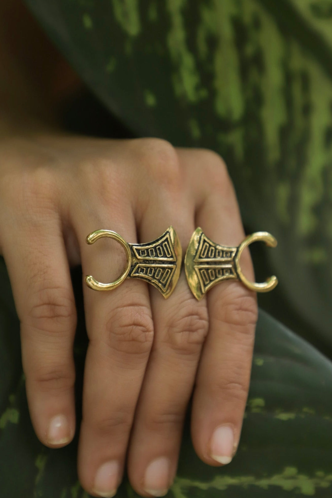 Gypsy brass ring. Adjustable size. 6-9