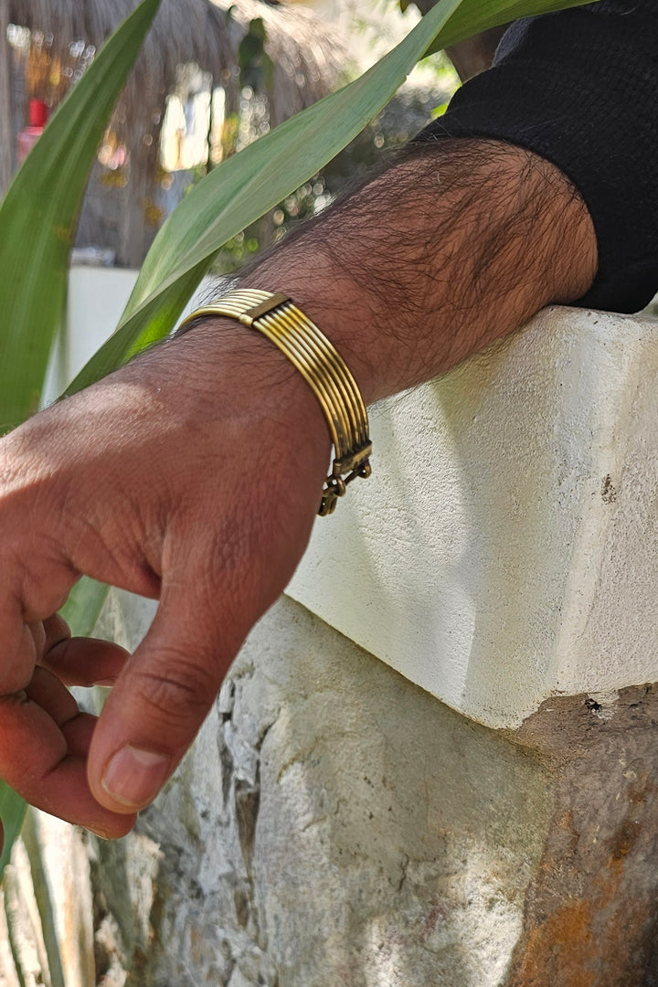 Stackable brass kadha men’s collection