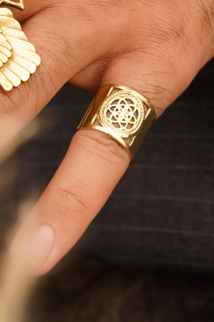 Mandala adjustable band. Size 5-8