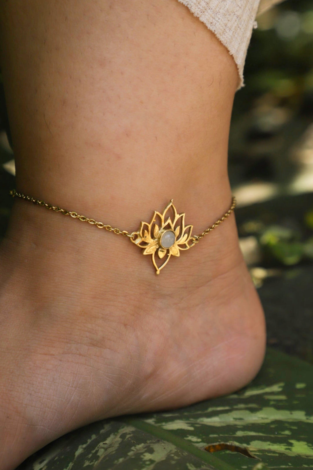 Lotus moonstone anklet