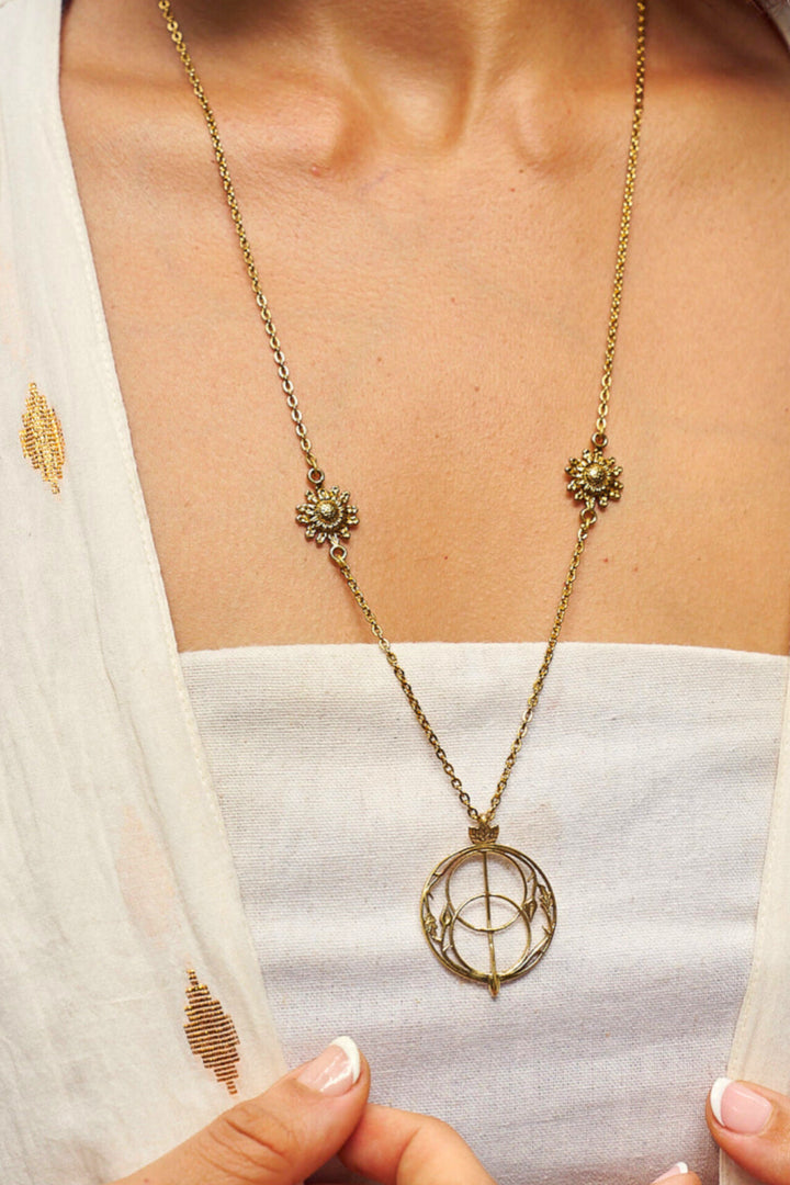 Healing nest necklace