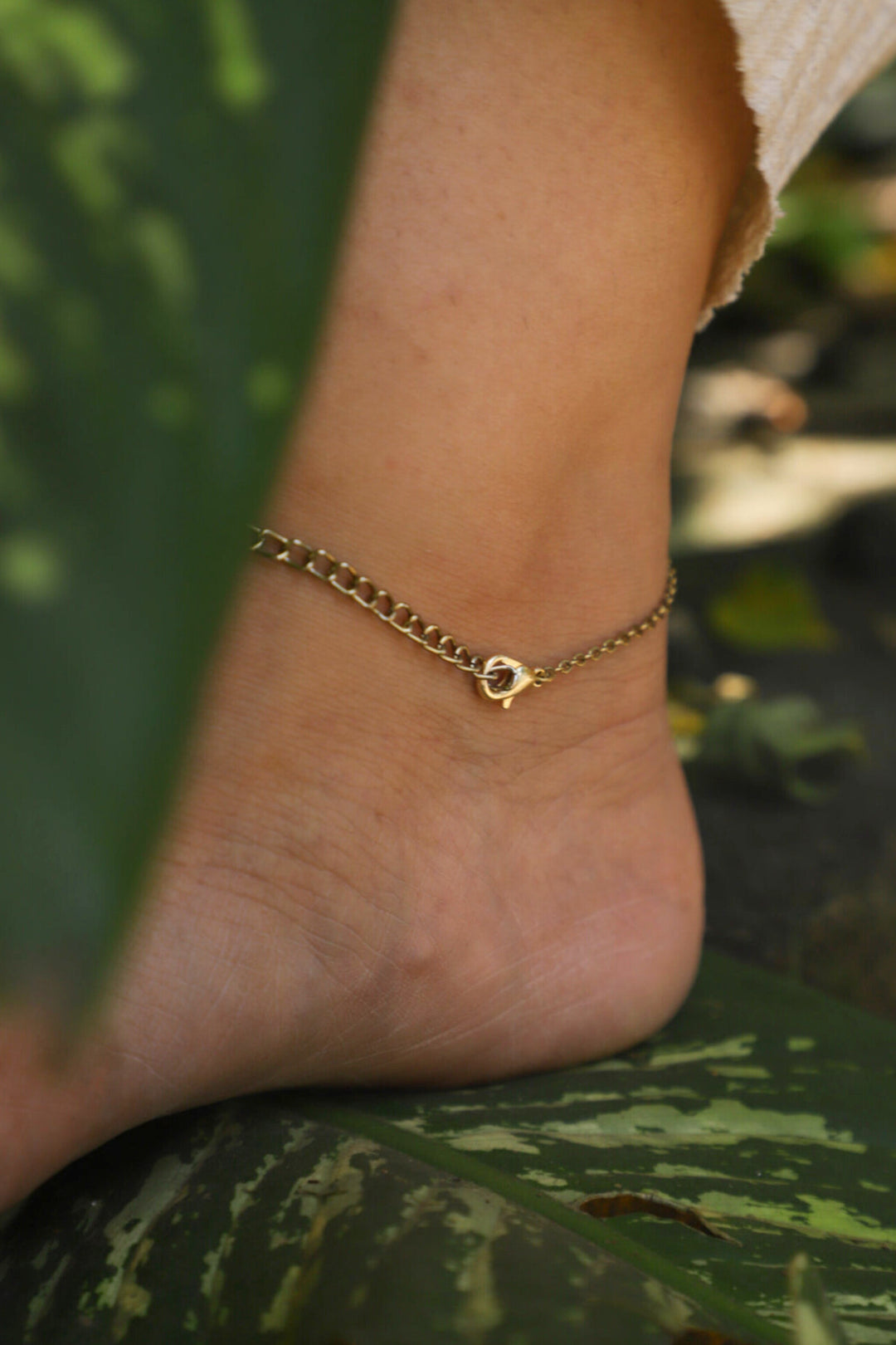 Lotus moonstone anklet