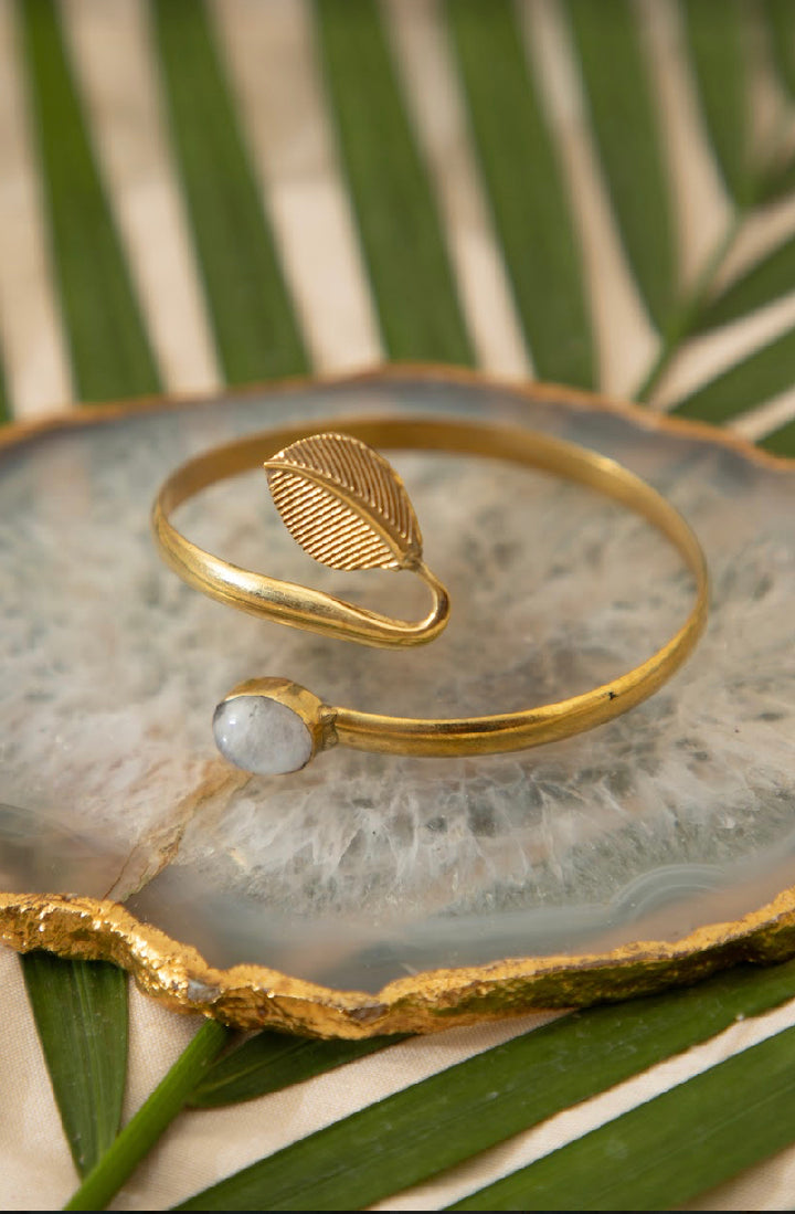 Moonstone drop brass bangle. Free size.