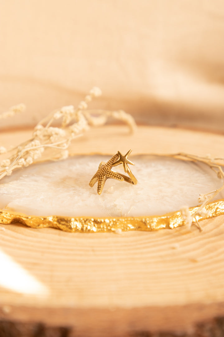 Star fish adjustable brass ring. Size 6-8