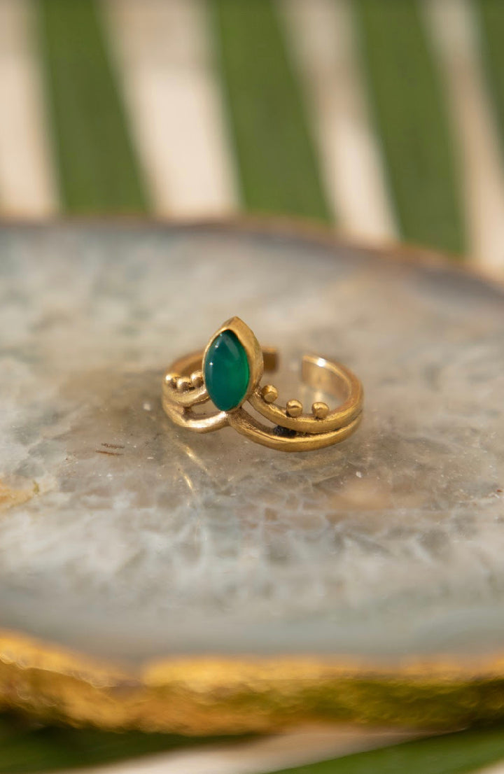 Vanki Brass Ring in green onyx. Adjustable. Size 5-7