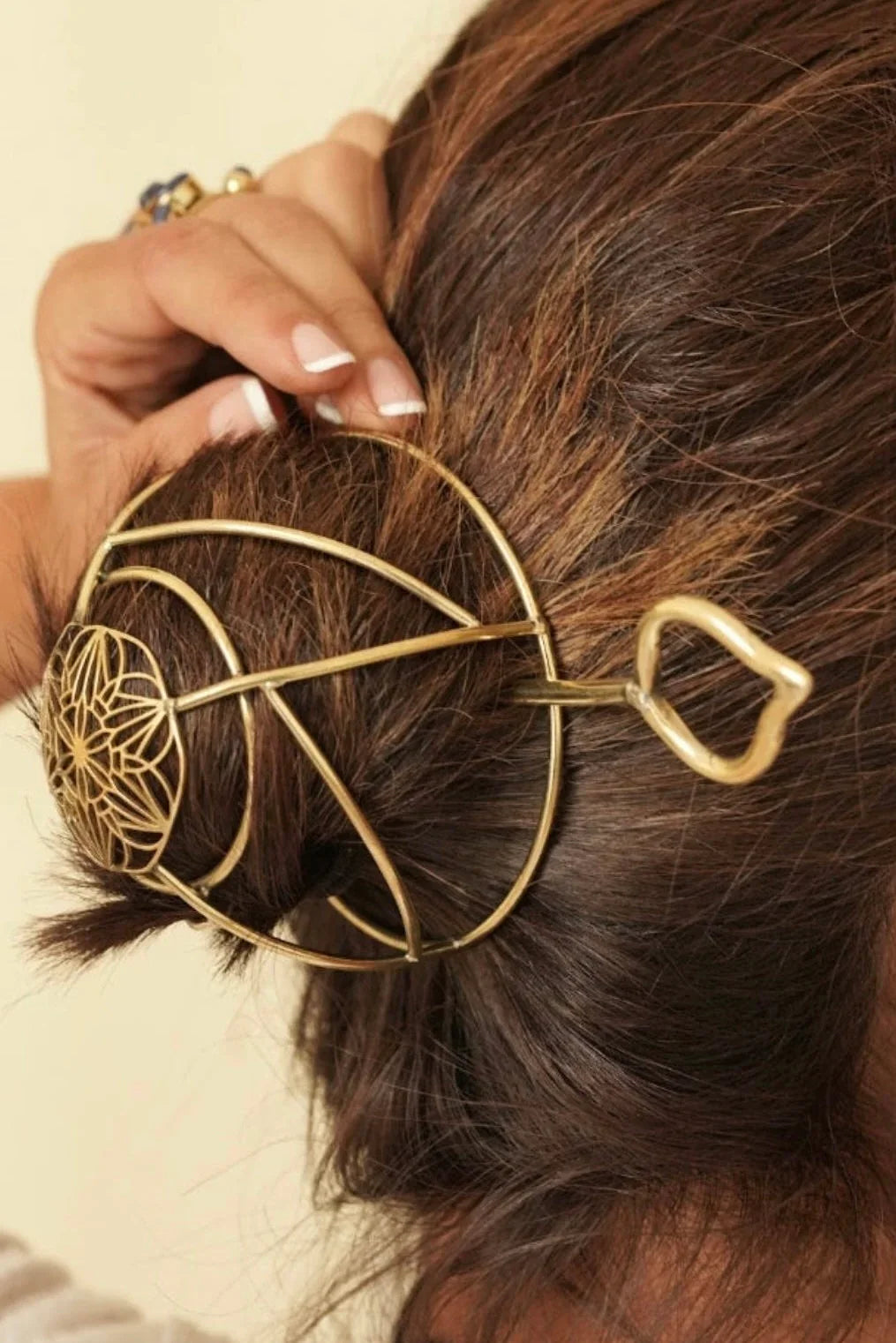 Top 10 Reasons to Choose a Hair Bun Cage for Stylish, Secure Long-Lasting Hairstyles