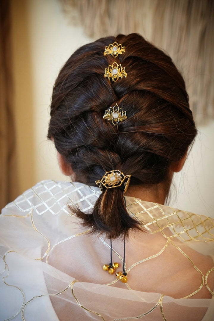 Lotus hair comb