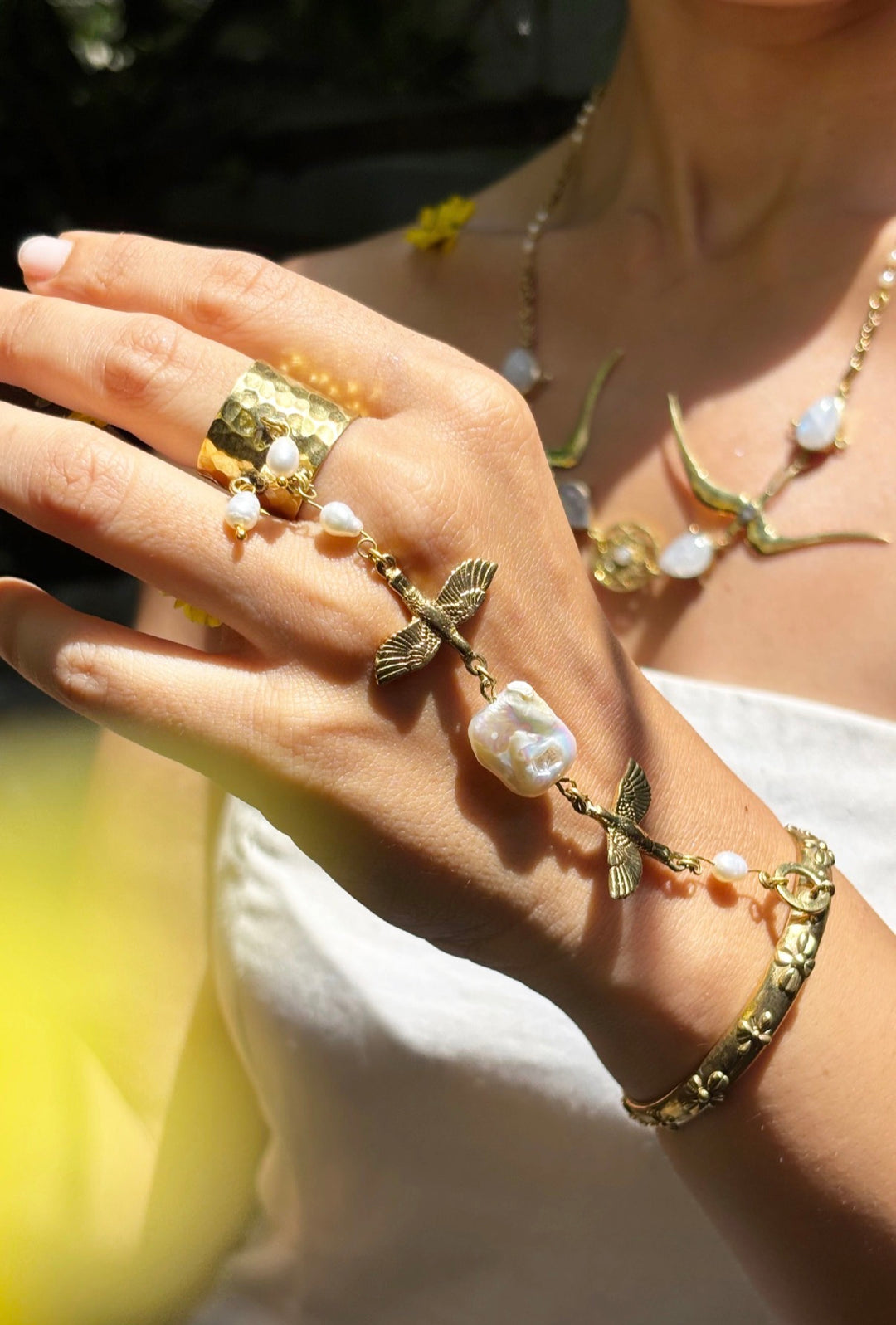 Aazaad parindey hand connector bangle