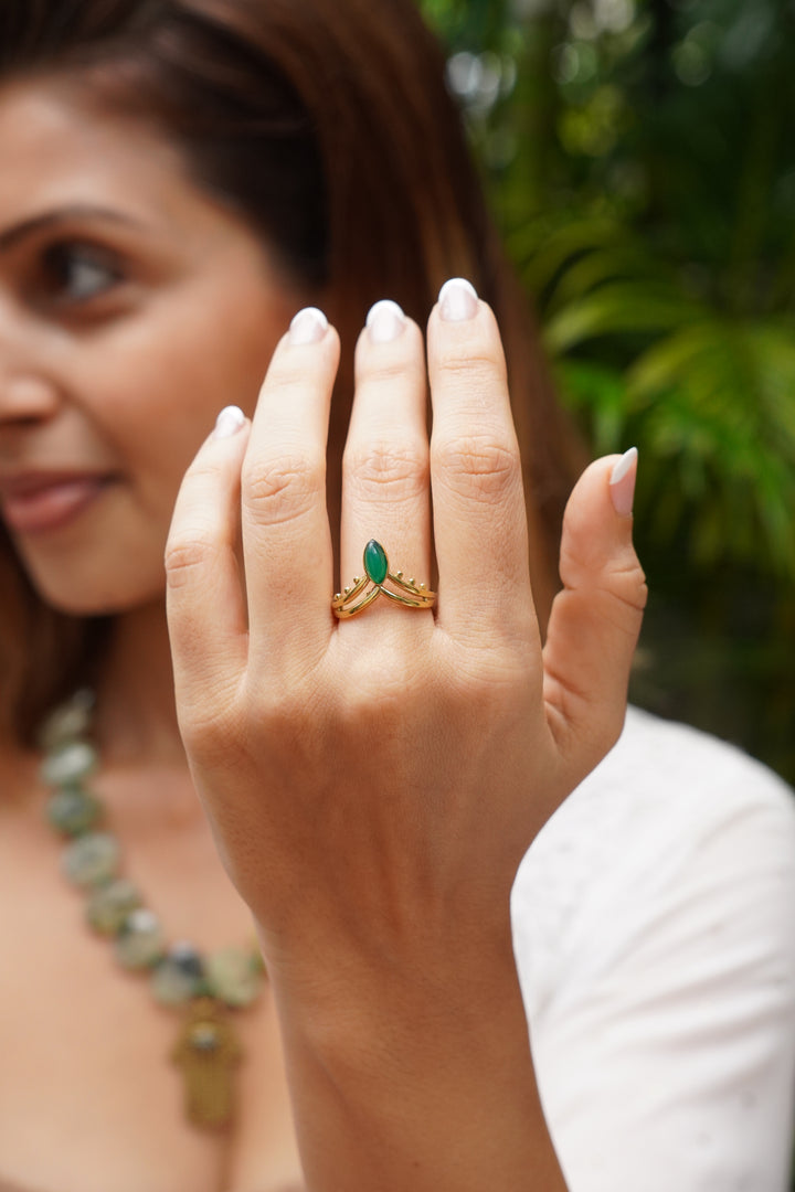 Vanki Brass Ring in green onyx. Adjustable. Size 5-7