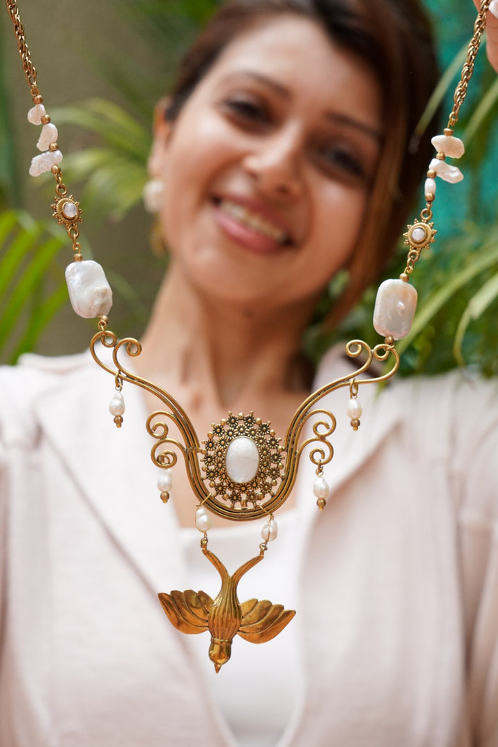 Nadaan parindey pearl necklace