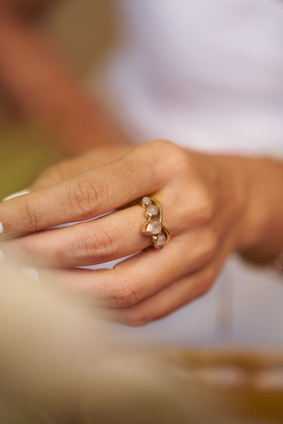 Moonstone vanki ring