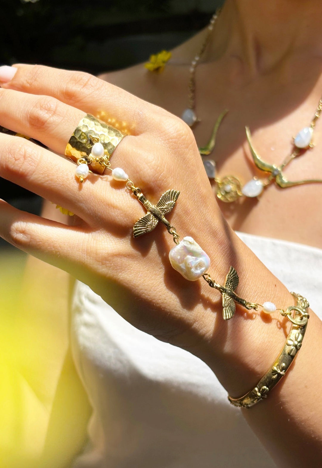 Aazaad parindey hand connector bangle