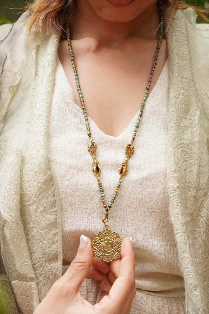 Om Vajra maala