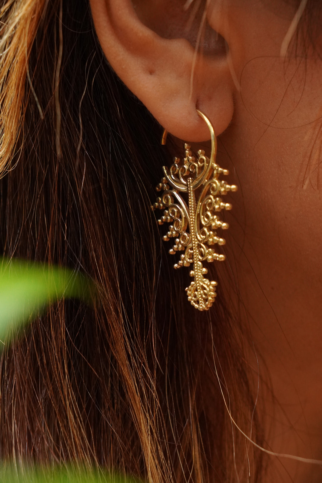 Hoppum - screwless brass earrings