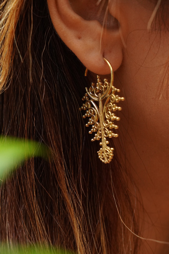 Hoppum - screwless brass earrings