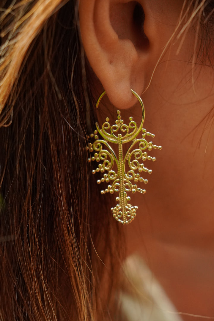 Hoppum - screwless brass earrings