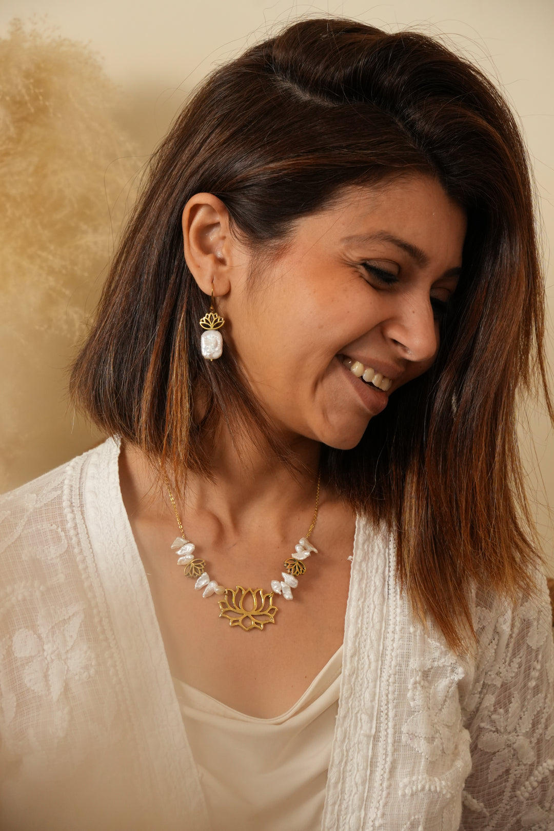 Oriel pearl necklace