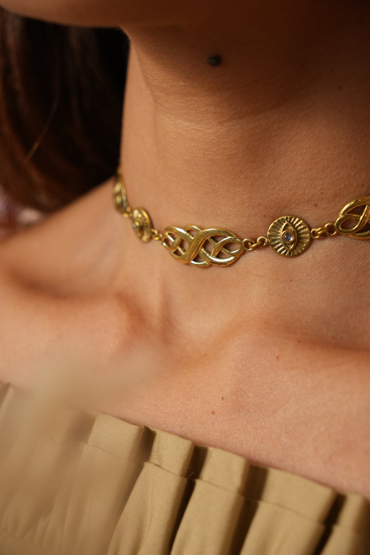 Everknot choker