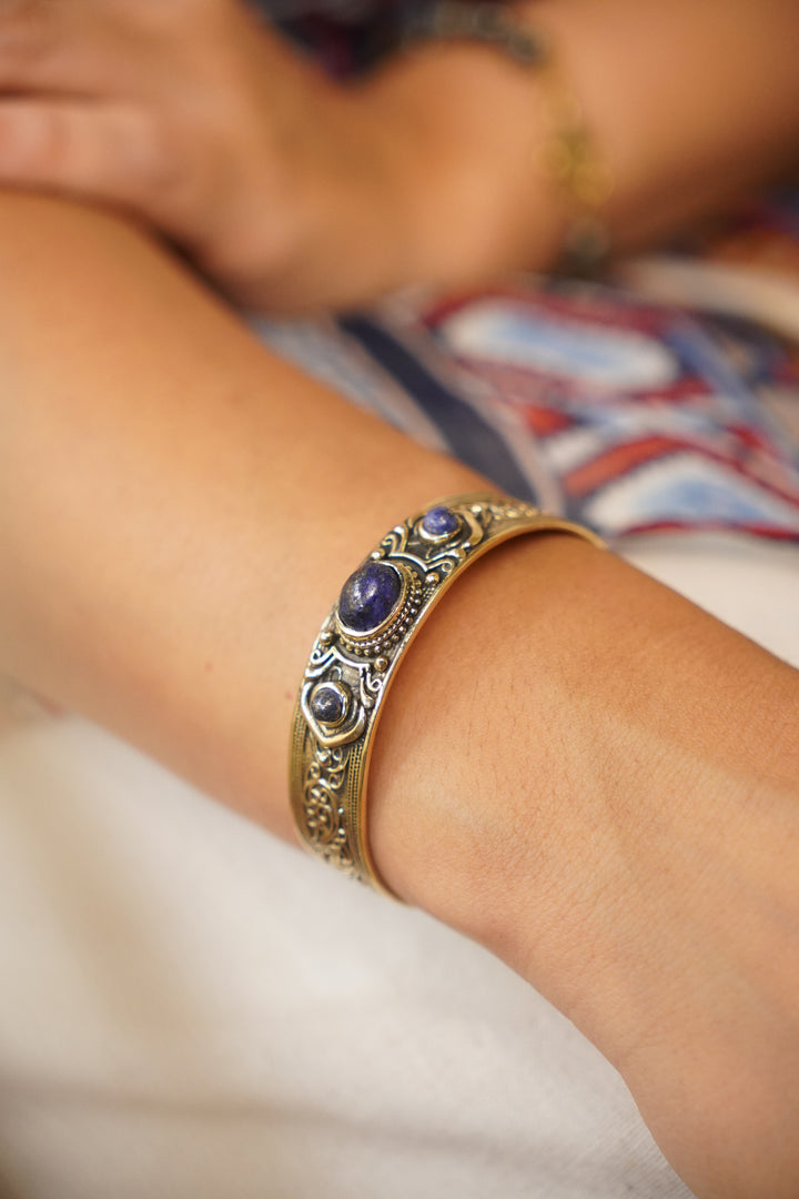 Tibetan lapis kadha