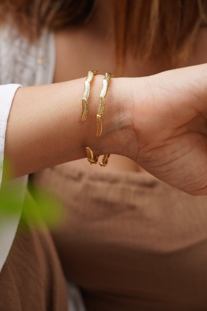 Flur brass bangle- gold plated.
