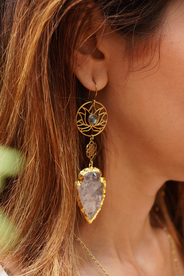 Drops of quartz brass earrings