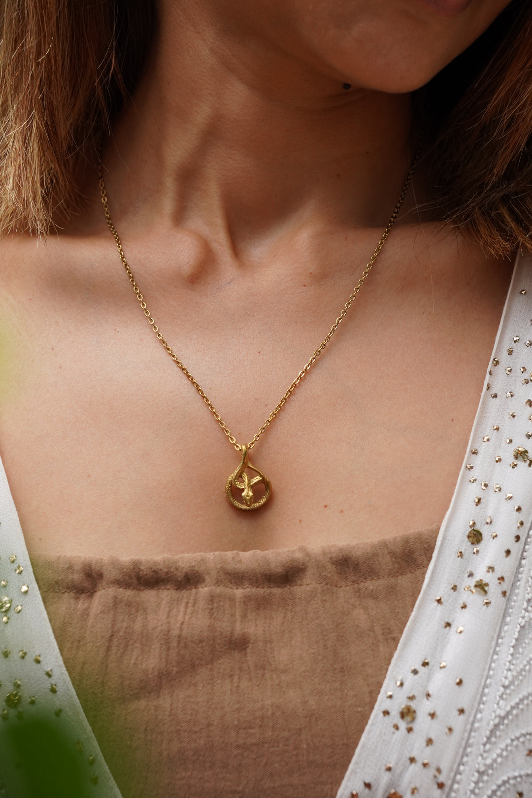 Drop of shiva short necklace