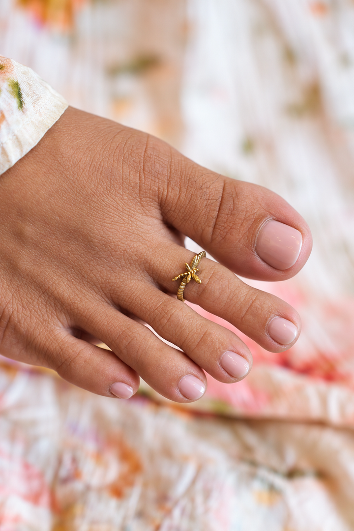 Dragonfly (pair of) Brass Mid Ring Cum Toe Ring