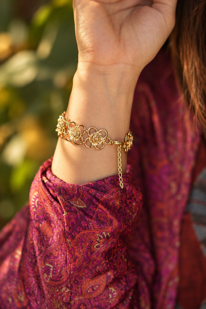 Gulzaar Pearl Brass Gold plated Haathphool