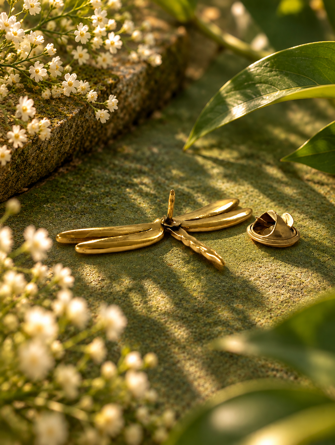 Gilded Dragonfly Brooch lapel pin