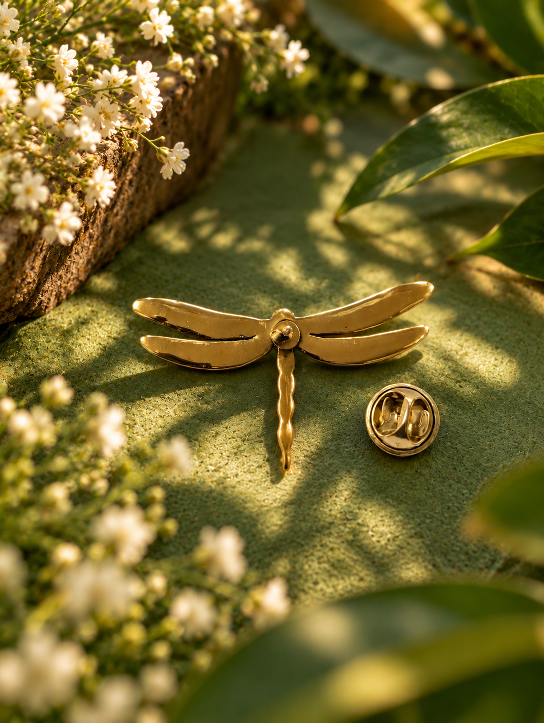 Gilded Dragonfly Brooch lapel pin