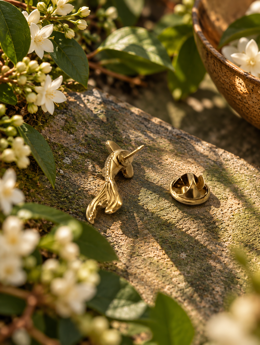 Goldie Goldfish Brooch lapel pin