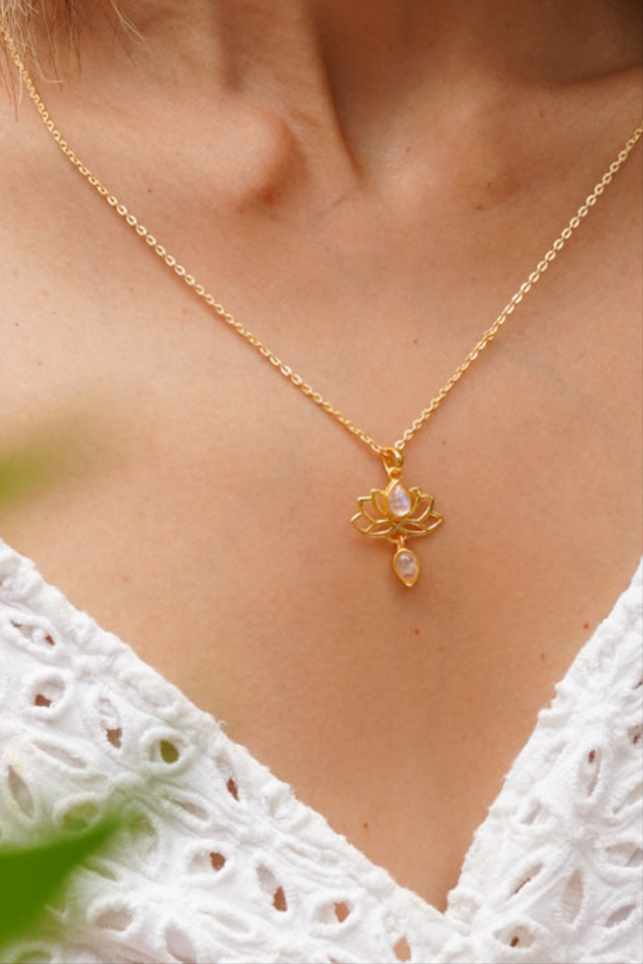 Lotus moonstone pendant chain gold plated