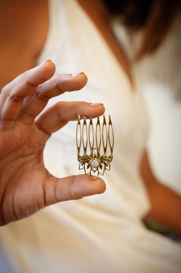 Lotus hair comb- Pre Order